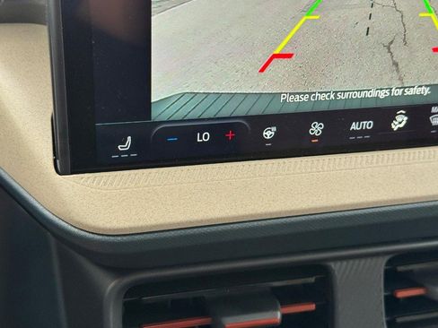 New 2025 Ford Maverick Lariat image 22