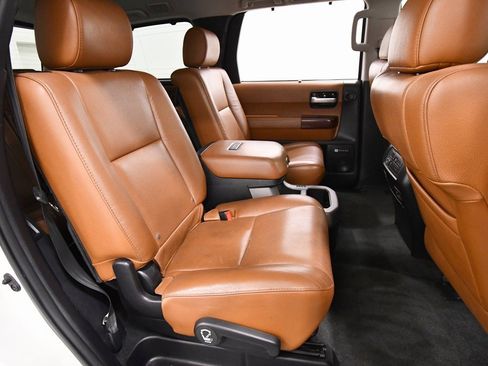Used 2013 Toyota Sequoia Platinum image 20