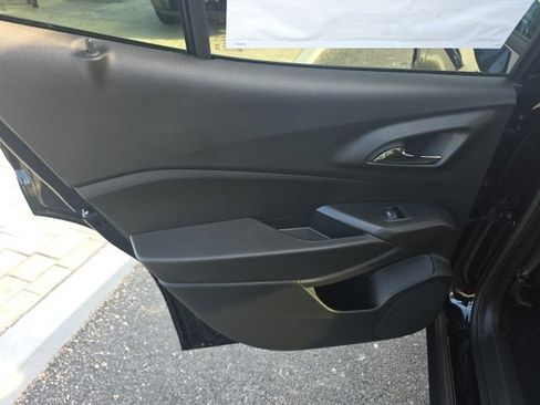 New 2026 Chevrolet Trax RS w/ Sunroof Package image 28