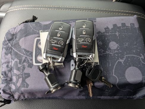 Used 2022 RAM 1500 Laramie w/ Sport Appearance Package image 33