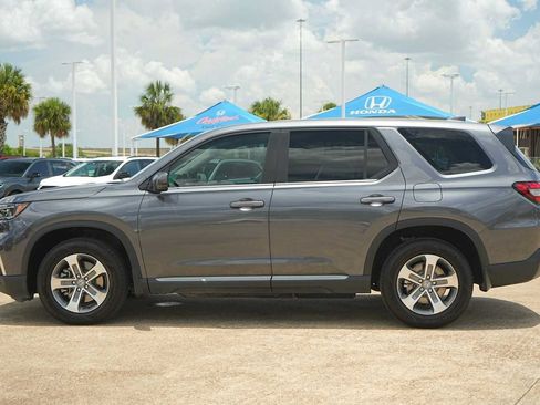 Used 2024 Honda Pilot EX-L image 3