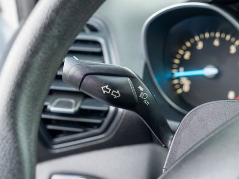 Used 2019 Ford Escape SE image 13