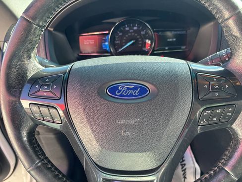 Used 2016 Ford Explorer XLT w/ Equipment Group 202A image 26