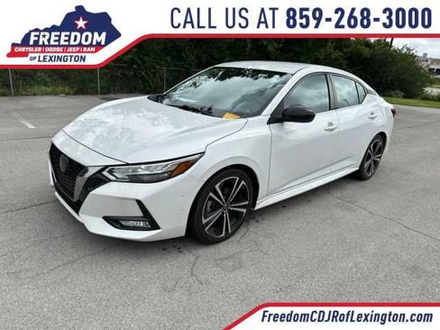 Used 2021 Nissan Sentra SR FWD image 1