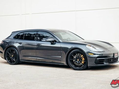 Used 2018 Porsche Panamera 4S image 40