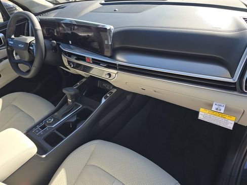 New 2026 Kia Sorento S FWD image 11
