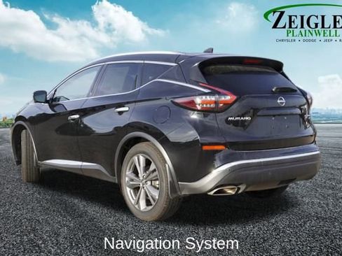 Used 2023 Nissan Murano Platinum image 2
