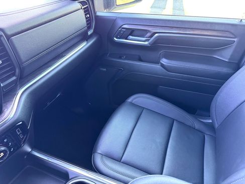 Used 2024 Chevrolet Silverado 3500 LTZ w/ LTZ Convenience Package image 34