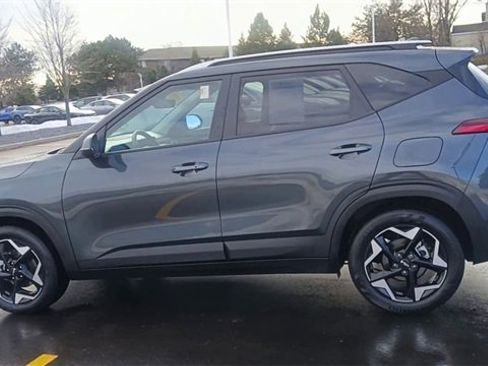 Certified 2025 Kia Seltos S image 8