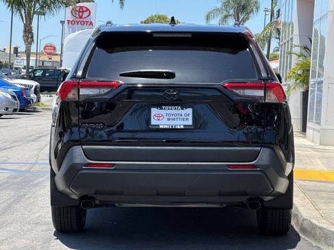 Certified 2023 Toyota RAV4 XLE w/ Convenience Package FWD image 6