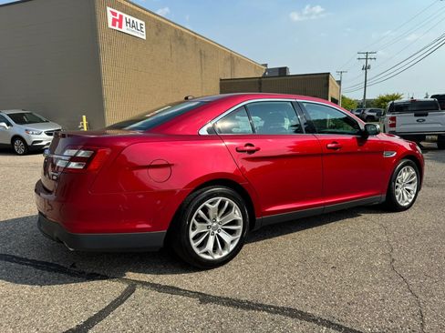 Used 2014 Ford Taurus Limited w/ Equipment Group 301A AWD/4WD image 10