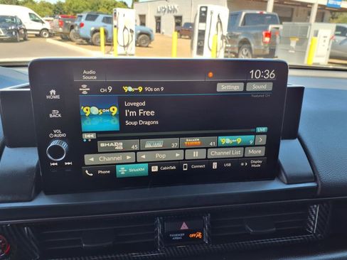 Used 2024 Honda Pilot TrailSport image 16