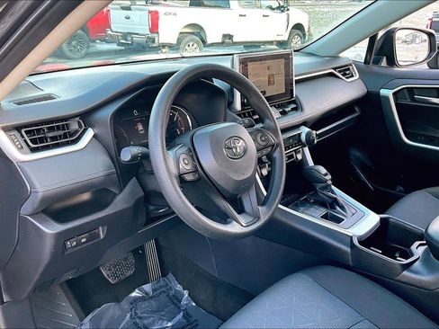 Used 2025 Toyota RAV4 XLE image 14