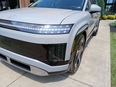 New 2026 Hyundai Ioniq 9 Limited image 10