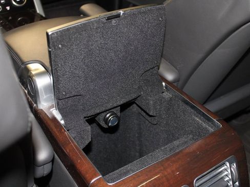 Used 2021 Land Rover Range Rover P525 Westminster Edition LWB image 38