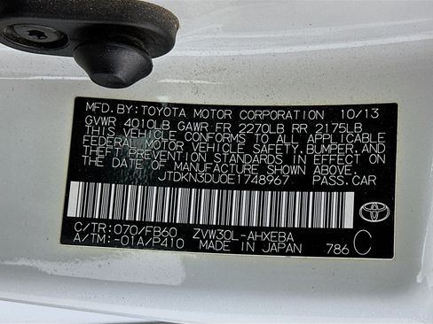 Used 2014 Toyota Prius Three w/ Preferred Accessory Package FWD image 12