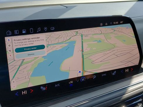 Used 2025 Chevrolet Suburban Z71 image 17