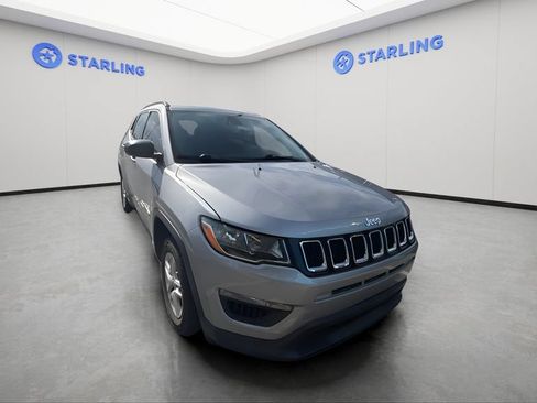 Used 2020 Jeep Compass Sport w/ Tech Group FWD image 3