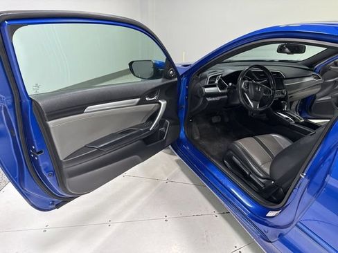 Used 2018 Honda Civic EX-L image 9