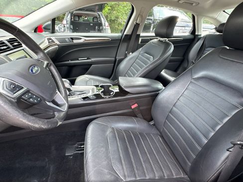 Used 2016 Ford Fusion SE w/ Equipment Group 202A AWD/4WD image 5