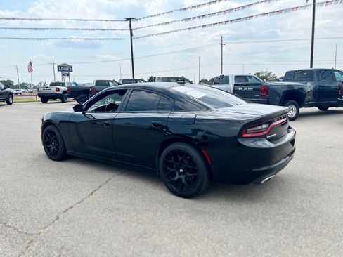 Used 2023 Dodge Charger SXT RWD image 4