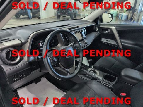 Used 2017 Toyota RAV4 XLE AWD/4WD image 12