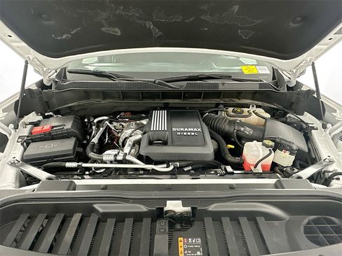 Used 2023 Chevrolet Silverado 1500 LT w/ Z71 Off-Road Package image 32