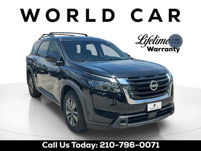 Used 2024 Nissan Pathfinder SV w/ SV Premium Package