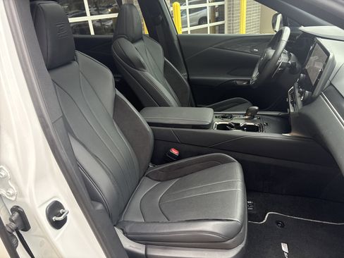 Certified 2024 Lexus RX 500h F Sport image 33