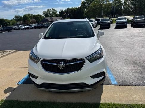 Used 2021 Buick Encore Preferred w/ Safety Package FWD image 2