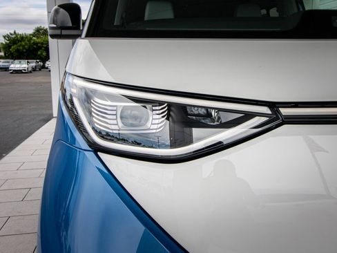 New 2025 Volkswagen ID. Buzz 1st Edition image 7
