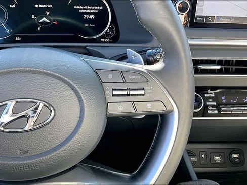 Used 2022 Hyundai Sonata Limited FWD image 12