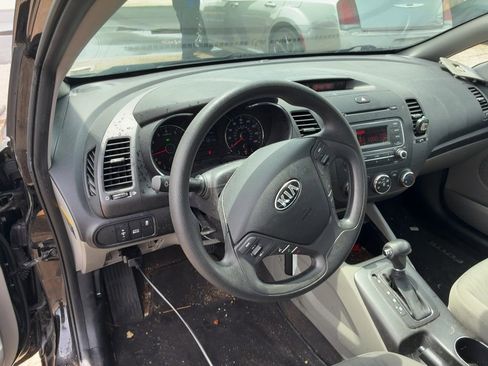 Used 2015 Kia Forte LX FWD image 8