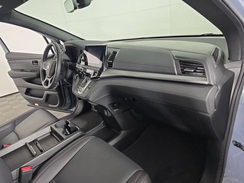 Certified 2024 Honda Odyssey Sport image 27