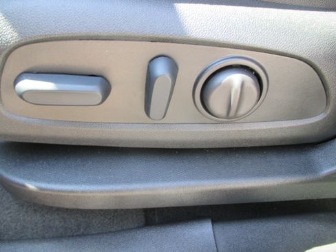 Used 2024 Chevrolet Equinox RS w/ LPO, Floor Liner Package FWD image 15