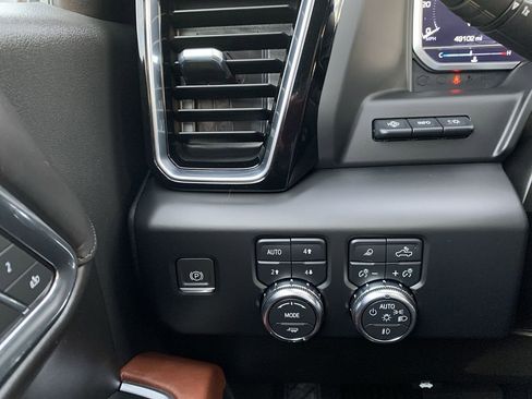 Used 2023 GMC Sierra 1500 Denali Ultimate image 18