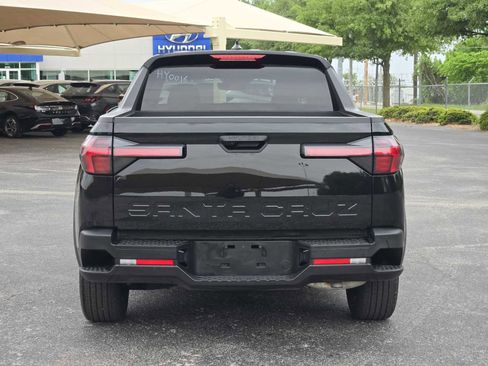 Certified 2025 Hyundai Santa Cruz SE image 6