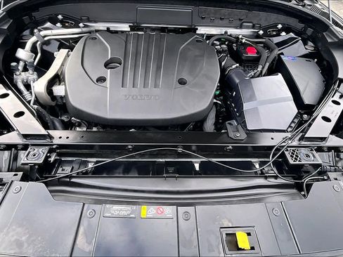 Certified 2023 Volvo XC60 B5 Plus w/ Protection Package Premier image 29