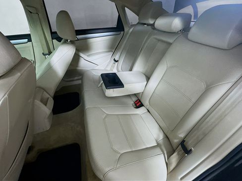 Used 2015 Volkswagen Passat 1.8T Limited Edition image 24