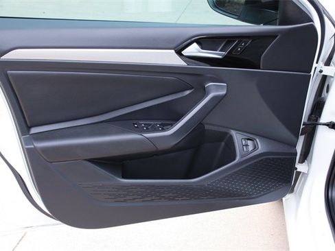 Used 2020 Volkswagen Jetta R-Line w/ R-Line Cold Weather Package image 12