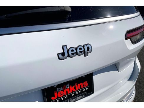 Used 2022 Jeep Grand Cherokee L Summit AWD/4WD image 33