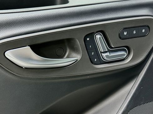 Used 2023 Mercedes-Benz Sprinter 144 Cargo image 17