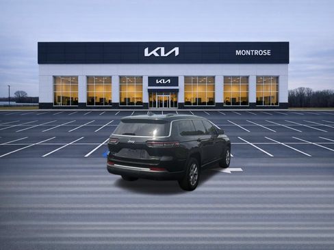 Used 2021 Jeep Grand Cherokee L Limited AWD/4WD image 5