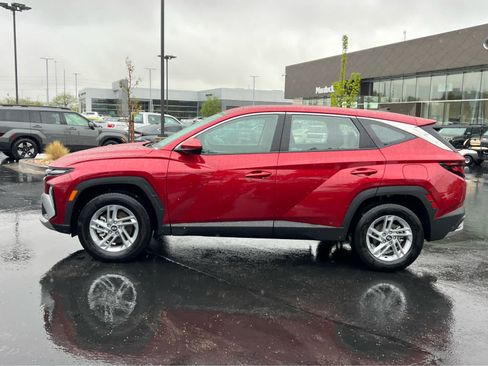 New 2025 Hyundai Tucson SE AWD/4WD image 12