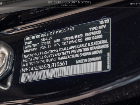 Used 2024 Porsche Macan image 41