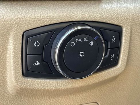 Used 2015 Ford F150 Lariat w/ Equipment Group 502A Luxury image 27