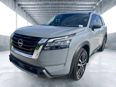 New 2025 Nissan Pathfinder Platinum w/ Cargo Package