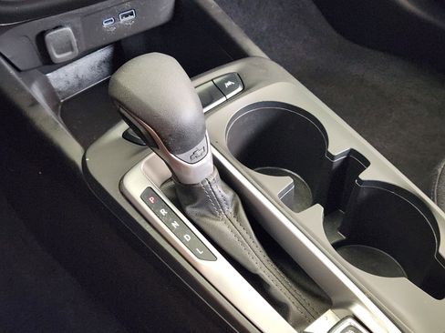 Certified 2025 Chevrolet Trax LS image 21