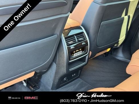 Used 2024 BMW X7 xDrive40i w/ Parking Assistance Package image 27