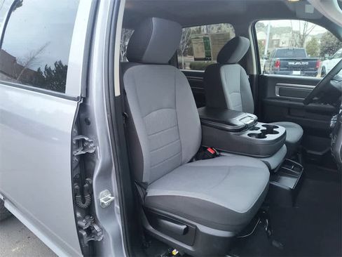 Used 2023 RAM 1500 Classic SLT image 23